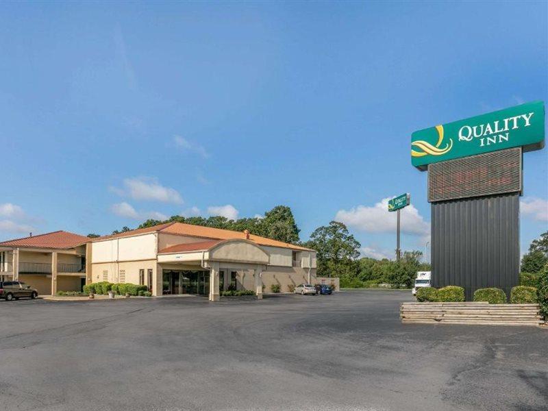 Quality Inn Манчестър Екстериор снимка