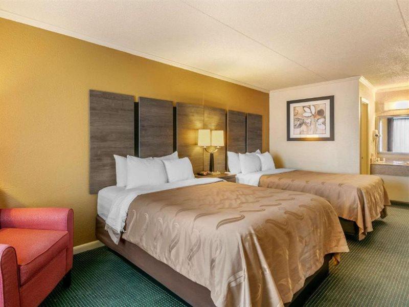 Quality Inn Манчестър Екстериор снимка