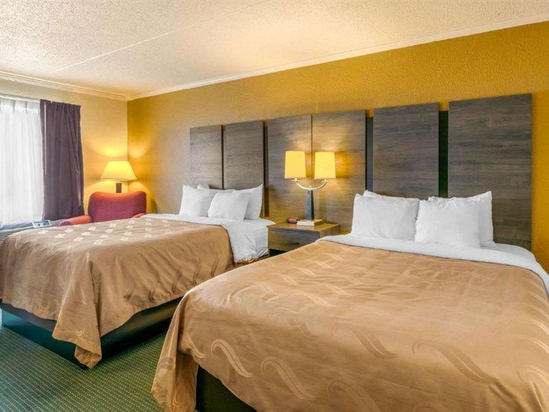 Quality Inn Манчестър Екстериор снимка