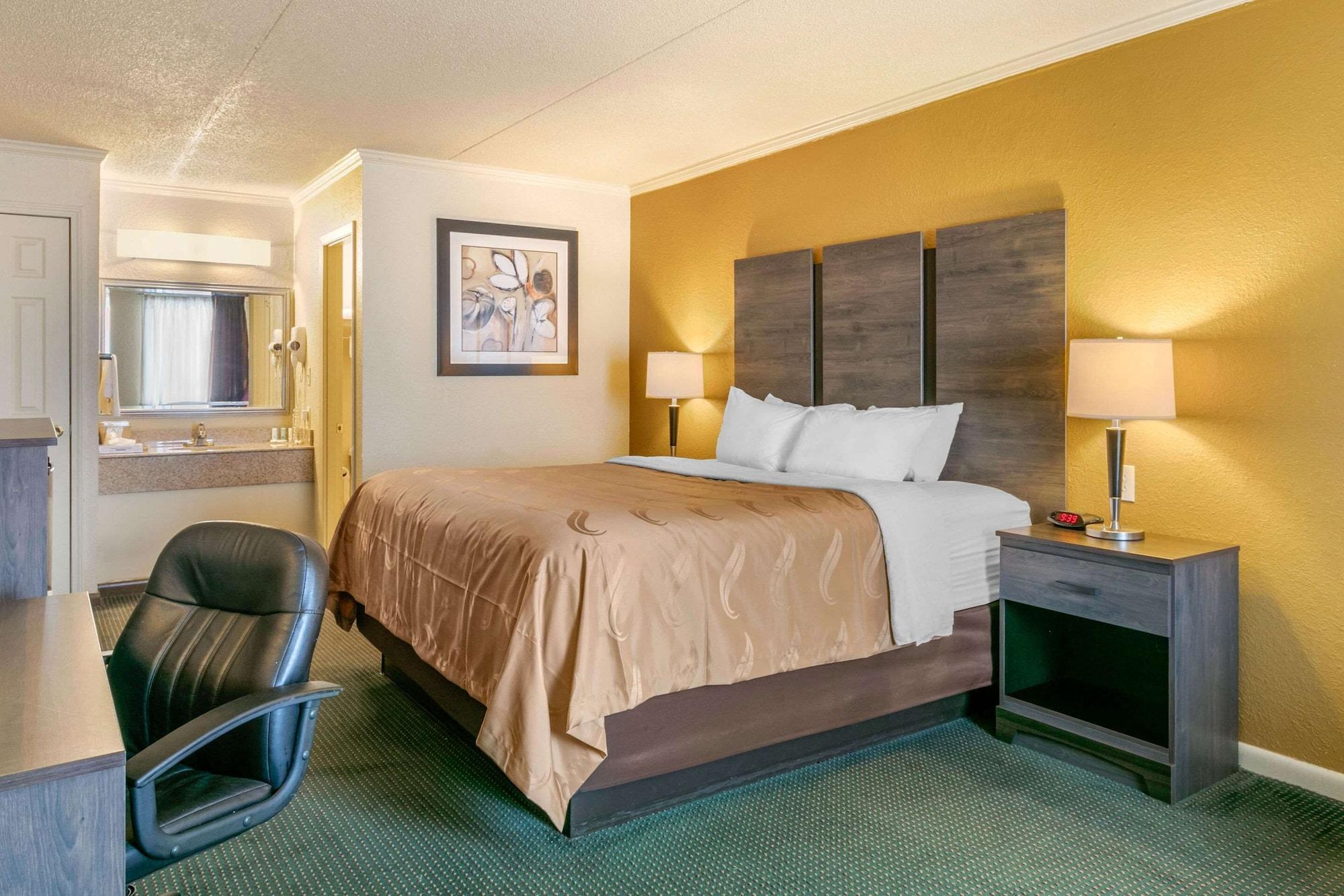 Quality Inn Манчестър Екстериор снимка