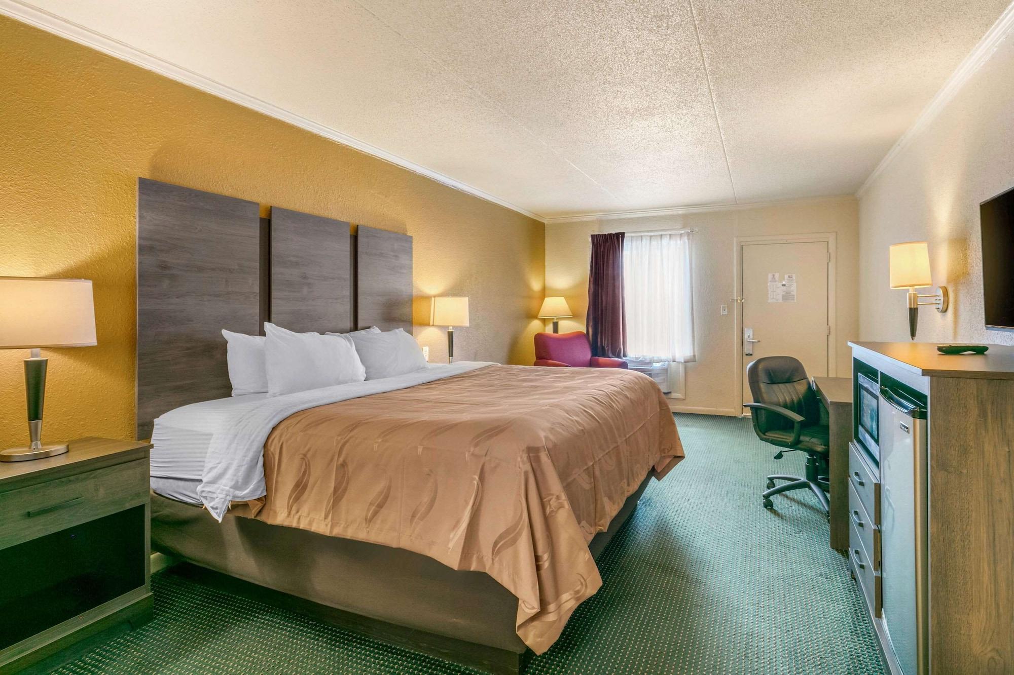 Quality Inn Манчестър Екстериор снимка