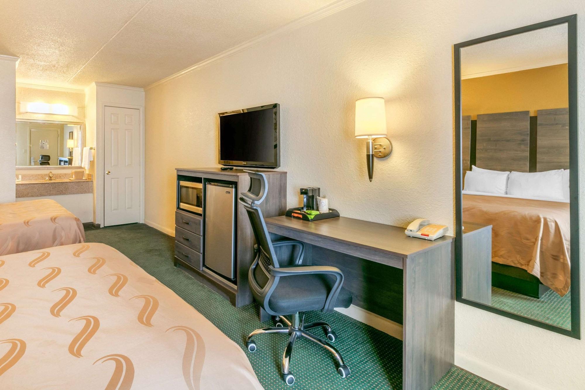 Quality Inn Манчестър Екстериор снимка
