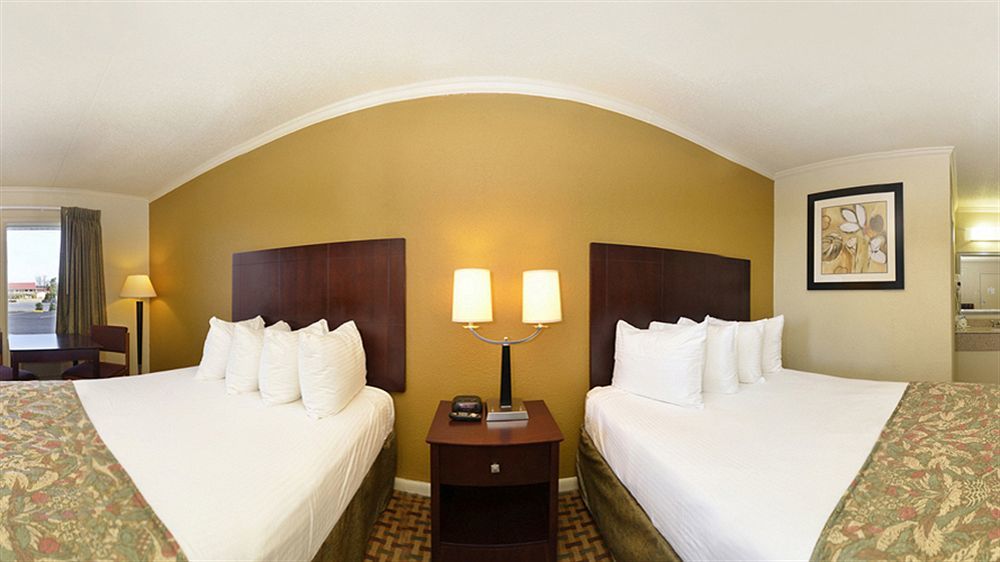 Quality Inn Манчестър Екстериор снимка
